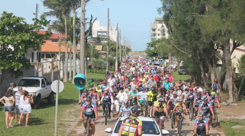 Ciclistas tomaram as ruas da cidade